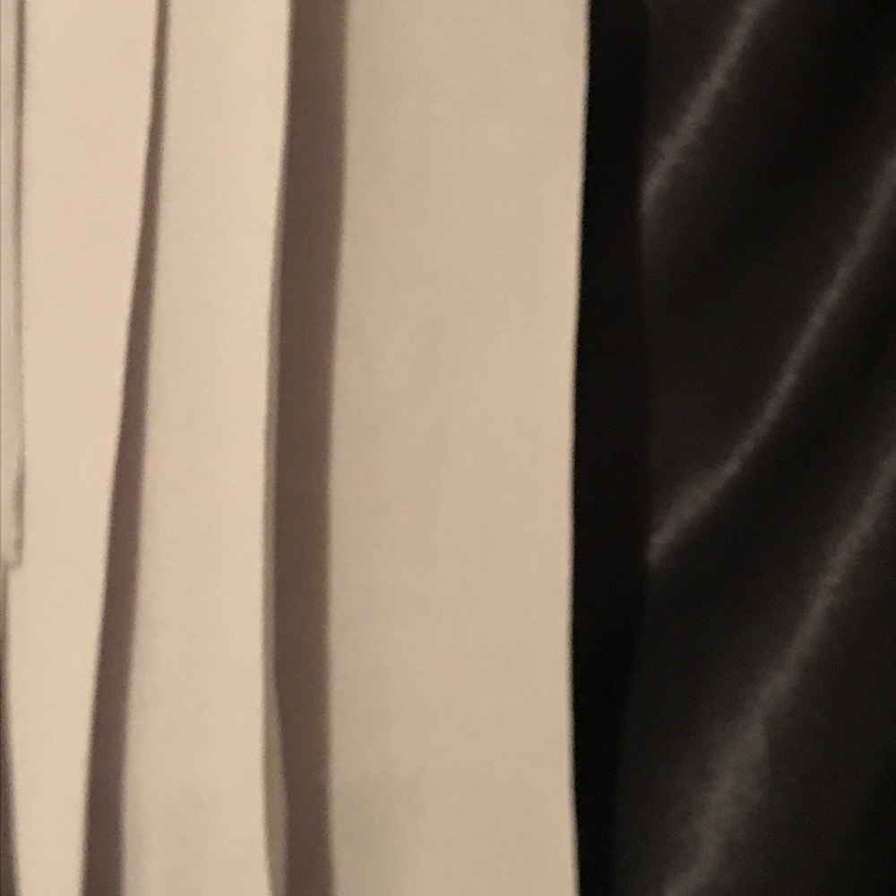 Ann Taylor light silver/gray pleated skirt size 2. - Picture 8 of 10